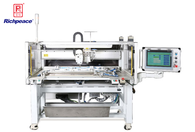 必一体育汽车天窗卷阳帘前边缝纫机