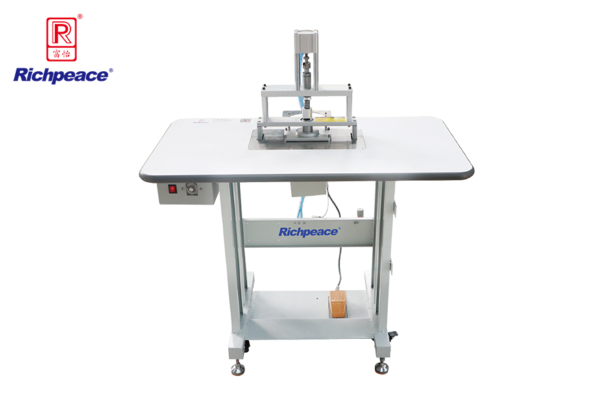 必一体育手动呼吸阀打孔机