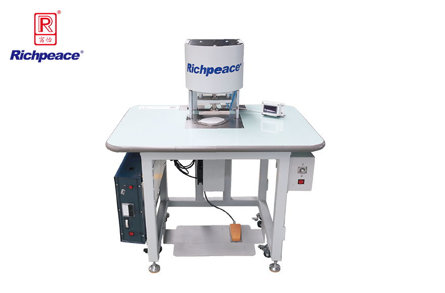 必一体育手动折叠口罩封边机