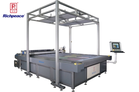 必一体育对条对格专用裁床