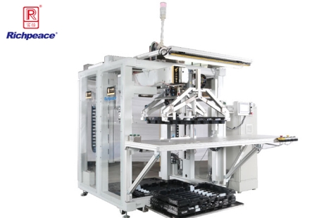 必一体育汽车天窗卷阳帘码垛站