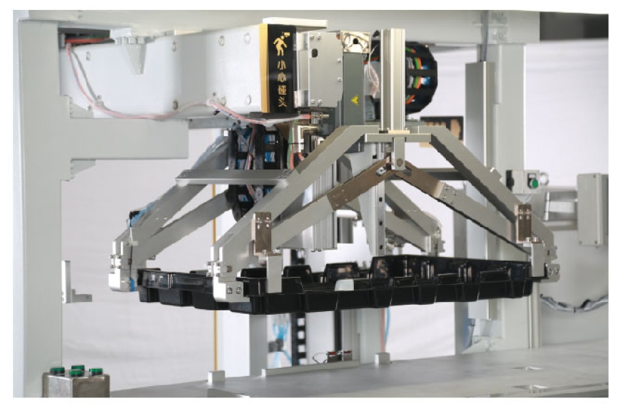 必一体育汽车天窗卷阳帘码垛站