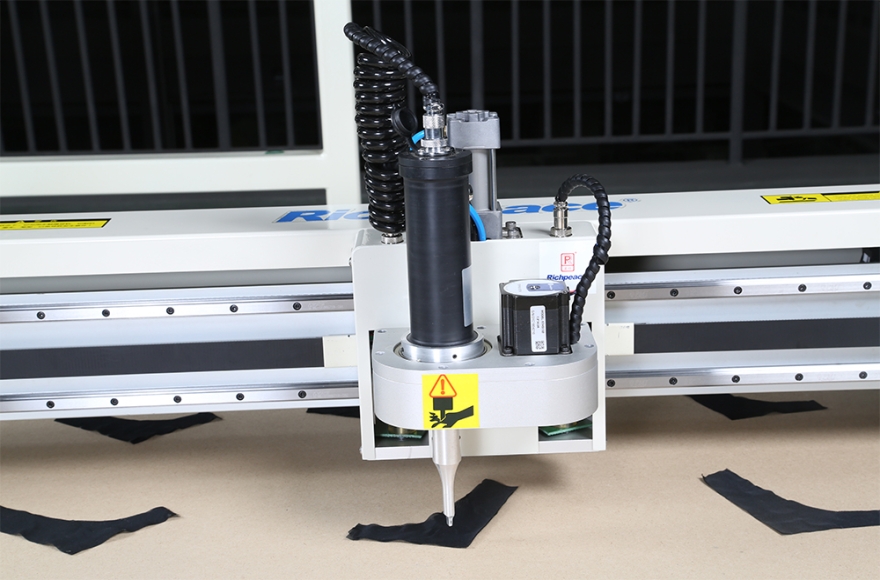 必一体育全自动超声波点烫机