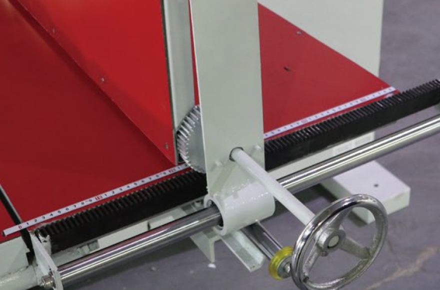 必一体育海绵切割机 (手动)