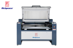 必一体育激光雕刻切割机