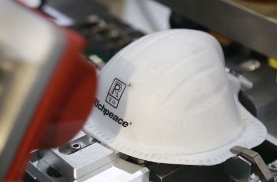 必一体育全自动钉焊一体罩杯口罩生产线（内成型）