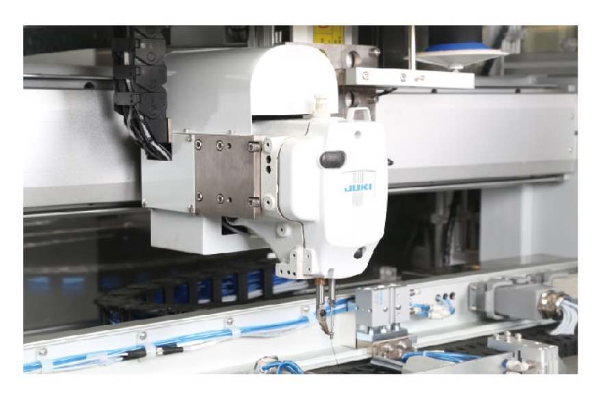 必一体育汽车天窗卷阳帘前边缝纫机