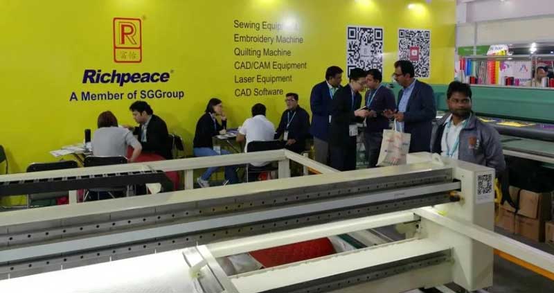 首日喜签单，上工必一体育在新德里服装工业展人气火爆!