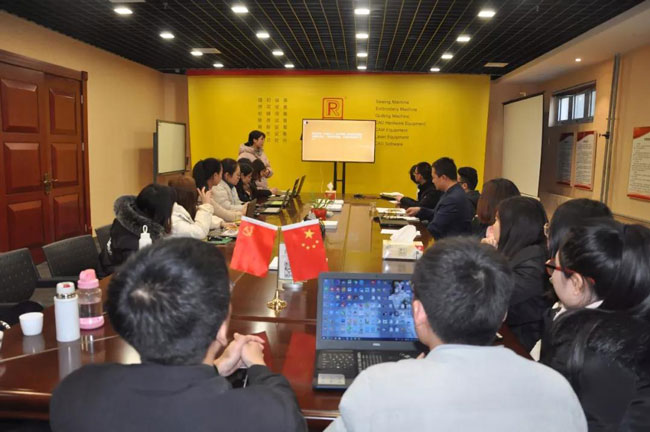 学生现场汇报在必一体育实习总结