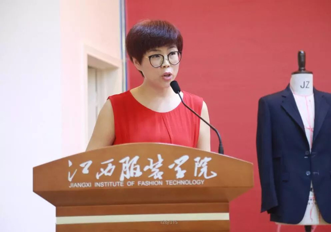 必一体育集团天津宝盈电脑机械有限公司总经理王俊玲致辞