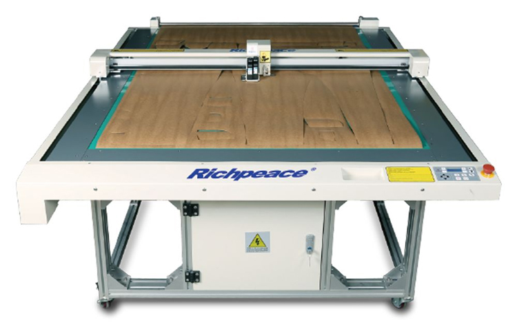 必一体育电脑模板切割机