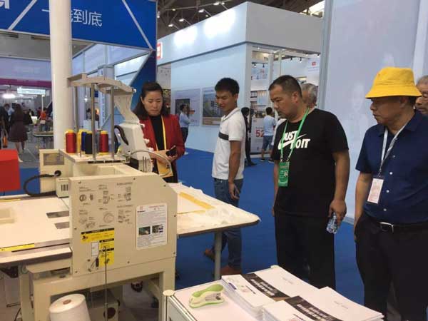 亚欧博览会必一体育缝纫机展机