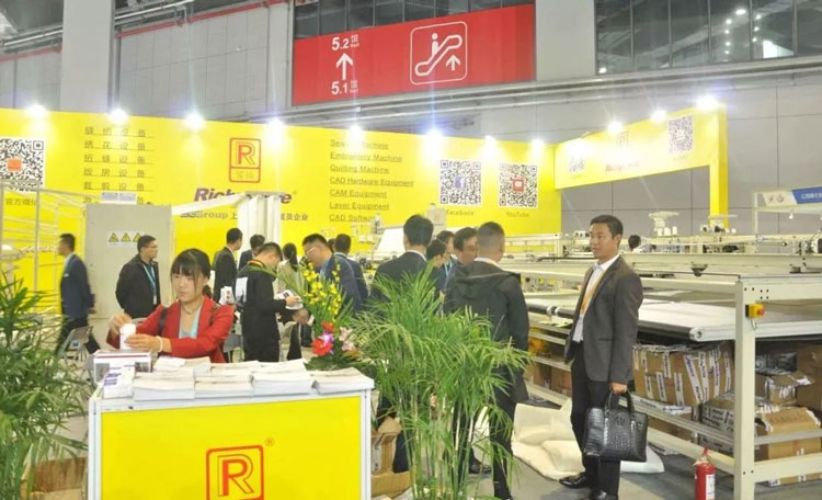 必一体育被芯拷边机生产线