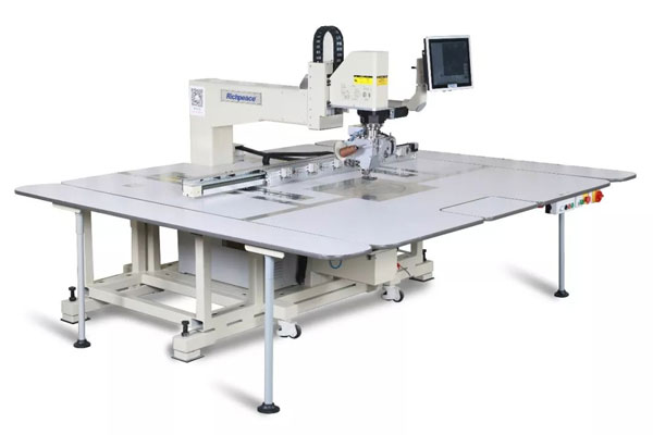 必一体育全自动360单针缝纫机展机